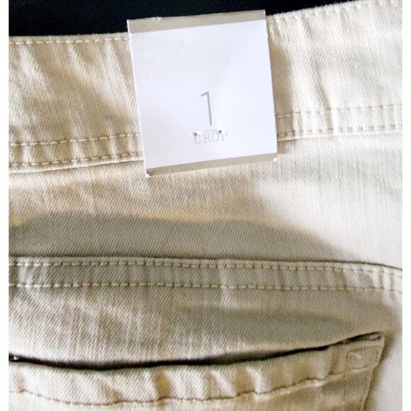 Chico's 1 Crop Pants Tan Tonal Floral Scroll Embroidery‎ Khaki Size 8-10 NWT - Picture 8 of 11